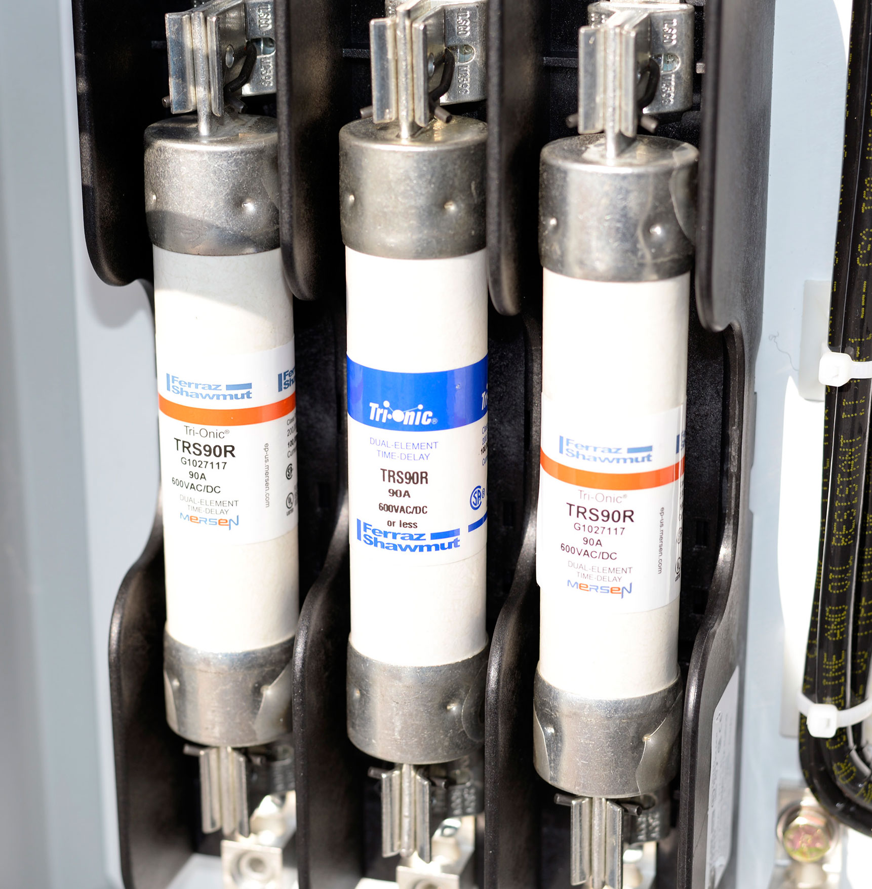 contactor control panel contacts