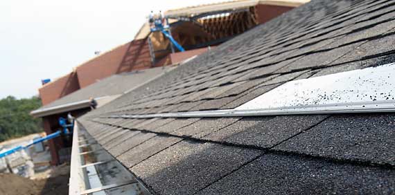 roof and gutter heat trace installation